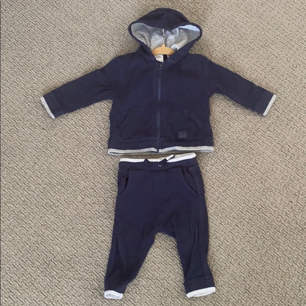 Zara zip hoodie and jogger bottom 9-12 mo